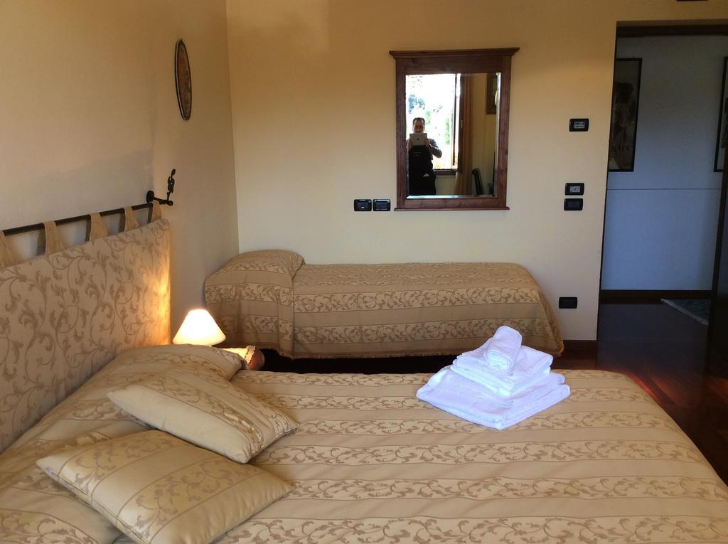 Locanda Da Vittorio Manerba del Garda Habitación foto
